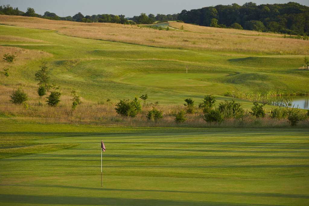Luton Hoo Hotel, Golf And Spa Ngoại thất bức ảnh Golf course in the United States