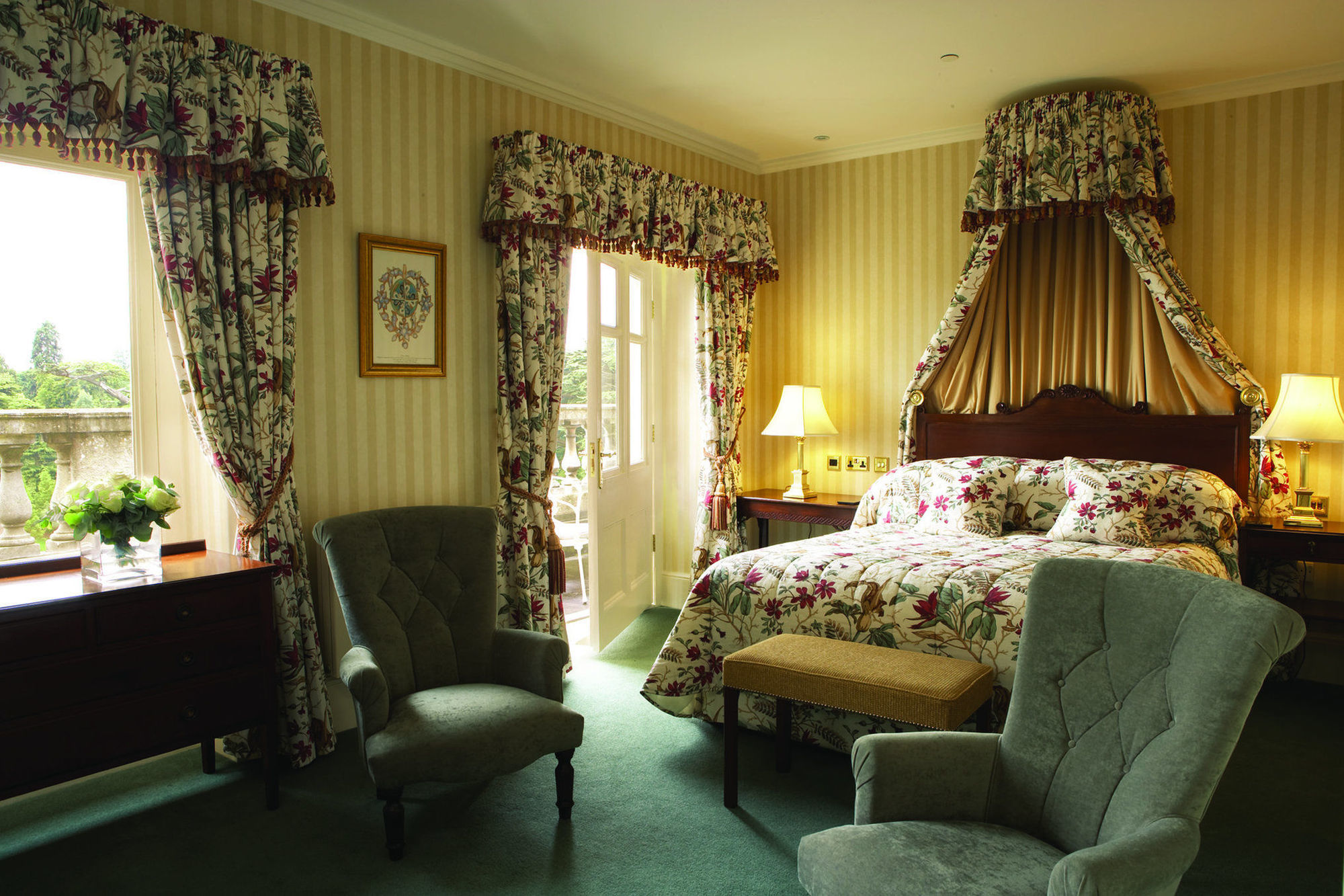 Luton Hoo Hotel, Golf And Spa Phòng bức ảnh A bedroom at the hotel