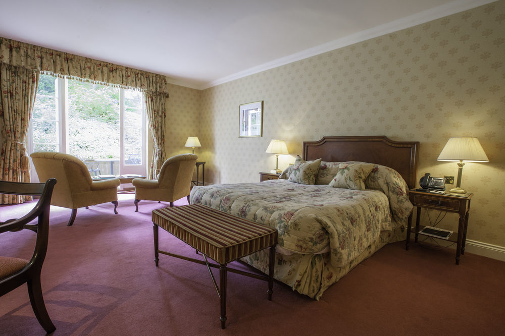Luton Hoo Hotel, Golf And Spa Ngoại thất bức ảnh A bedroom at the hotel