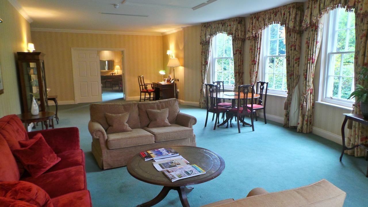 Luton Hoo Hotel, Golf And Spa Ngoại thất bức ảnh The drawing room